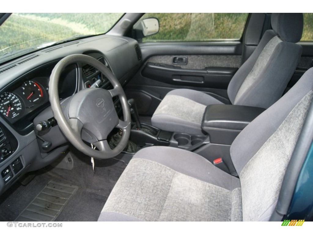 Gray Interior 1997 Nissan Pathfinder SE 4x4 Photo #54213243