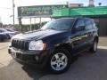 Black - Grand Cherokee Laredo 4x4 Photo No. 1