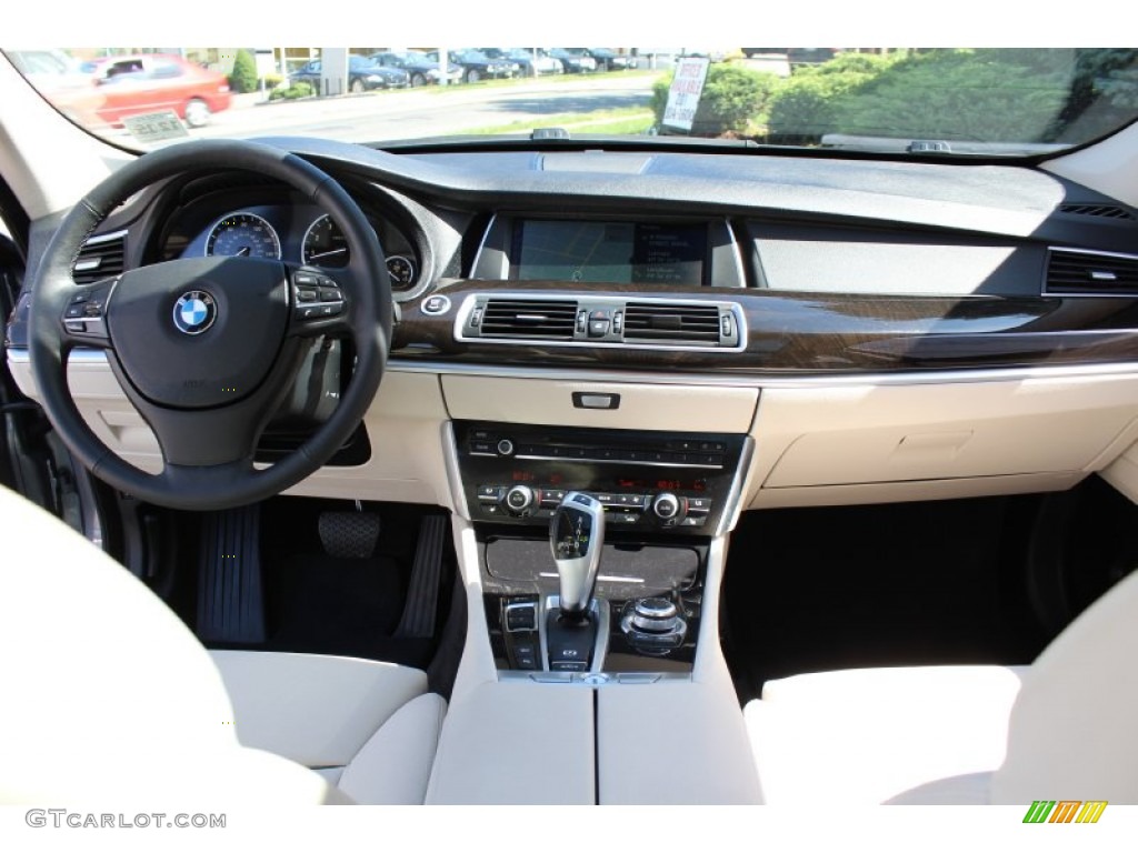 2011 BMW 5 Series 535i xDrive Gran Turismo Ivory White/Black Dashboard Photo #54216144