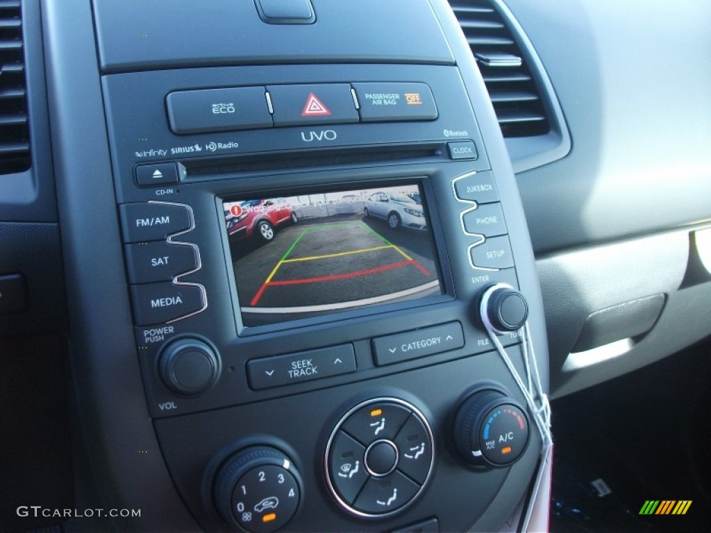 2012 Kia Soul + Controls Photo #54220209