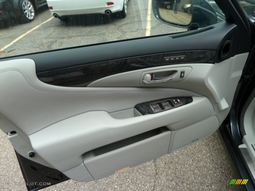 2011 Lexus LS 460 AWD Light Gray Door Panel Photo #54220830