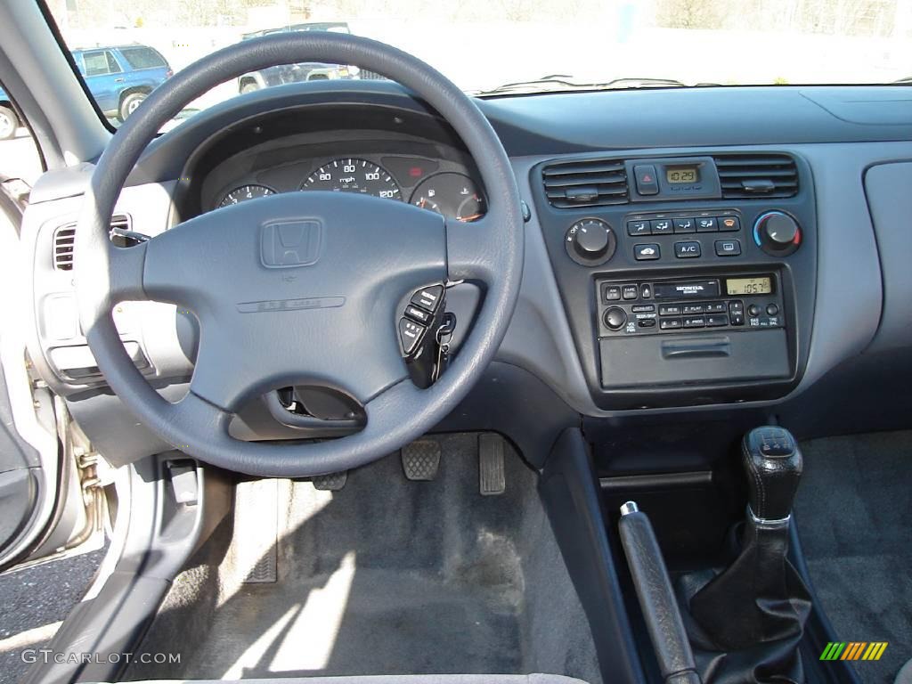 1999 Accord LX Sedan - Satin Silver Metallic / Gray photo #16
