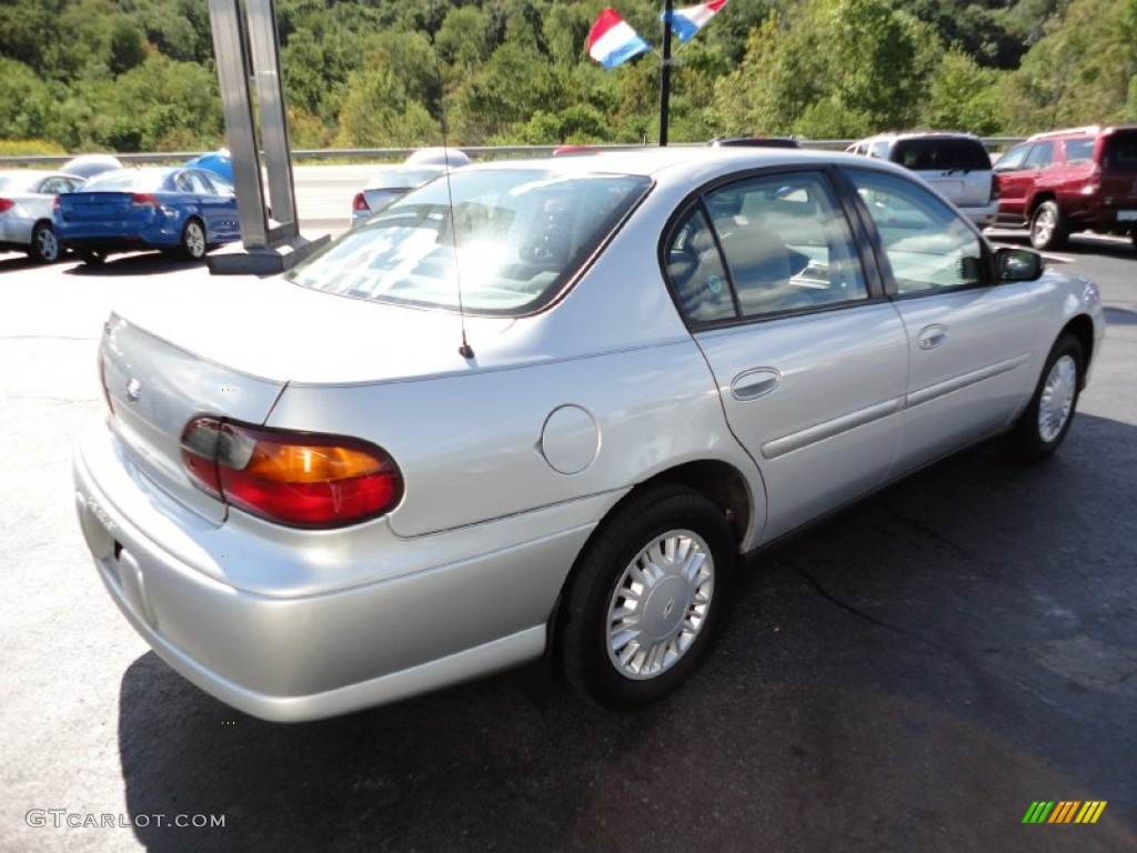 2003 Malibu Sedan - Galaxy Silver Metallic / Gray photo #5