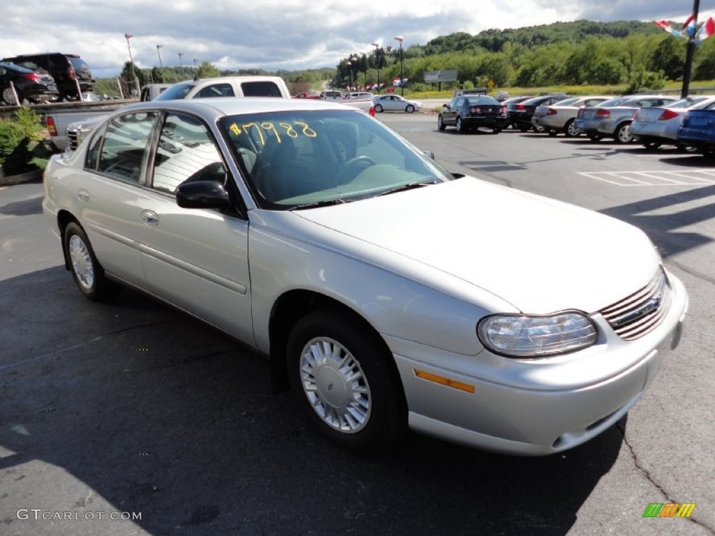 2003 Malibu Sedan - Galaxy Silver Metallic / Gray photo #7