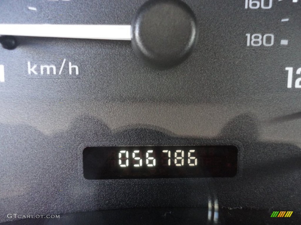 2003 Malibu Sedan - Galaxy Silver Metallic / Gray photo #19