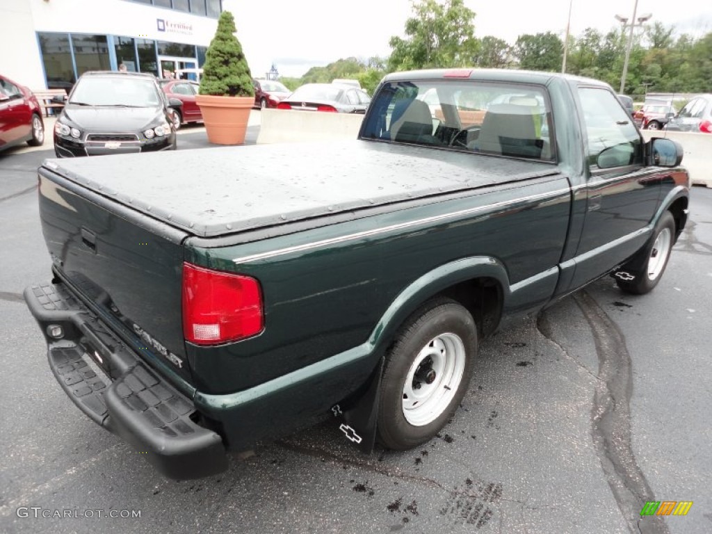 2003 S10 Regular Cab - Dark Green Metallic / Graphite photo #7