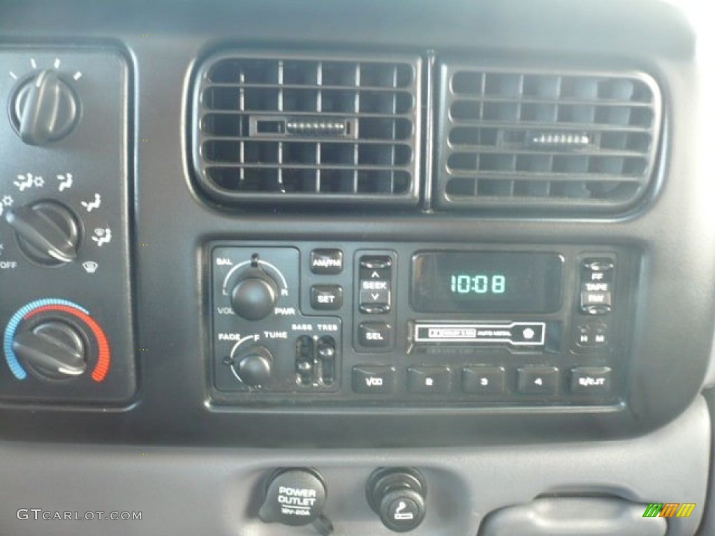 1997 Dodge Dakota Sport Extended Cab Audio System Photos