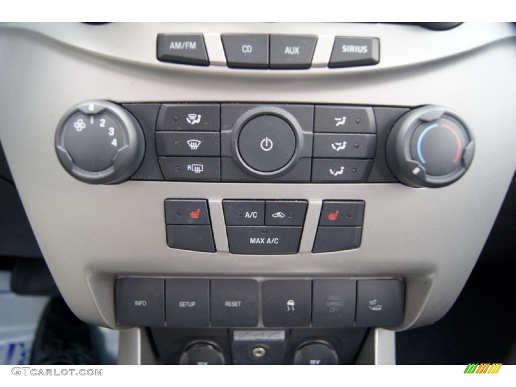 2010 Focus SES Sedan - Sterling Grey Metallic / Charcoal Black photo #29