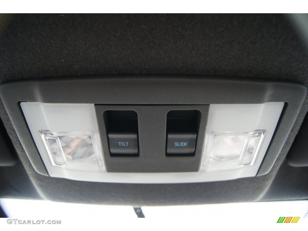 2010 Focus SES Sedan - Sterling Grey Metallic / Charcoal Black photo #33