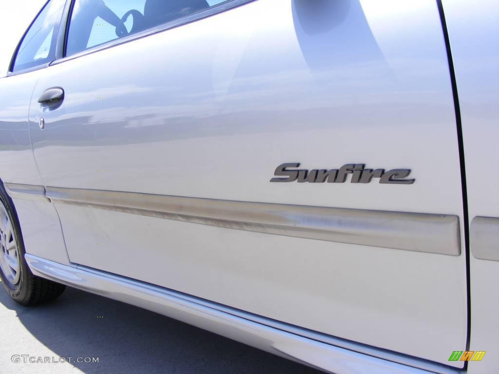 2000 Sunfire SE Coupe - Ultra Silver Metallic / Graphite photo #16