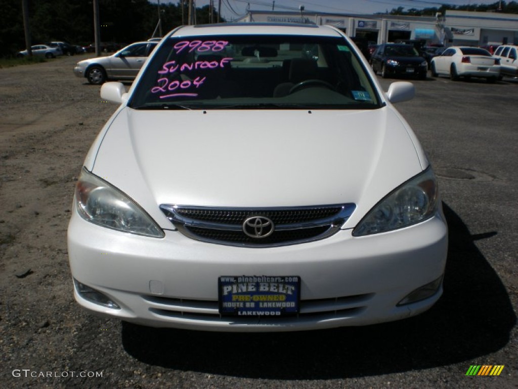 2004 Camry LE - Crystal White / Taupe photo #2