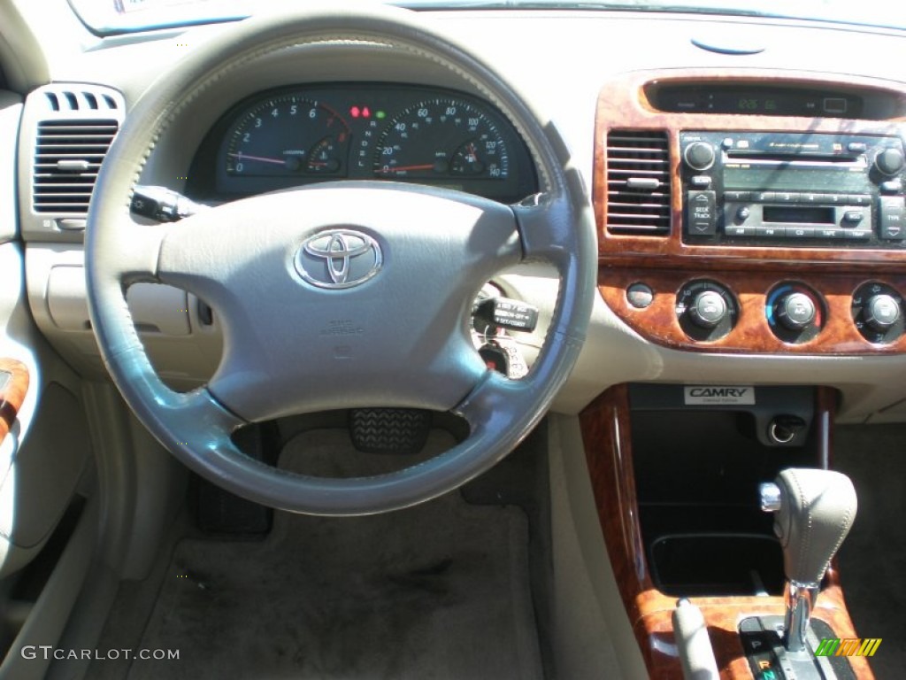 2004 Camry LE - Crystal White / Taupe photo #12