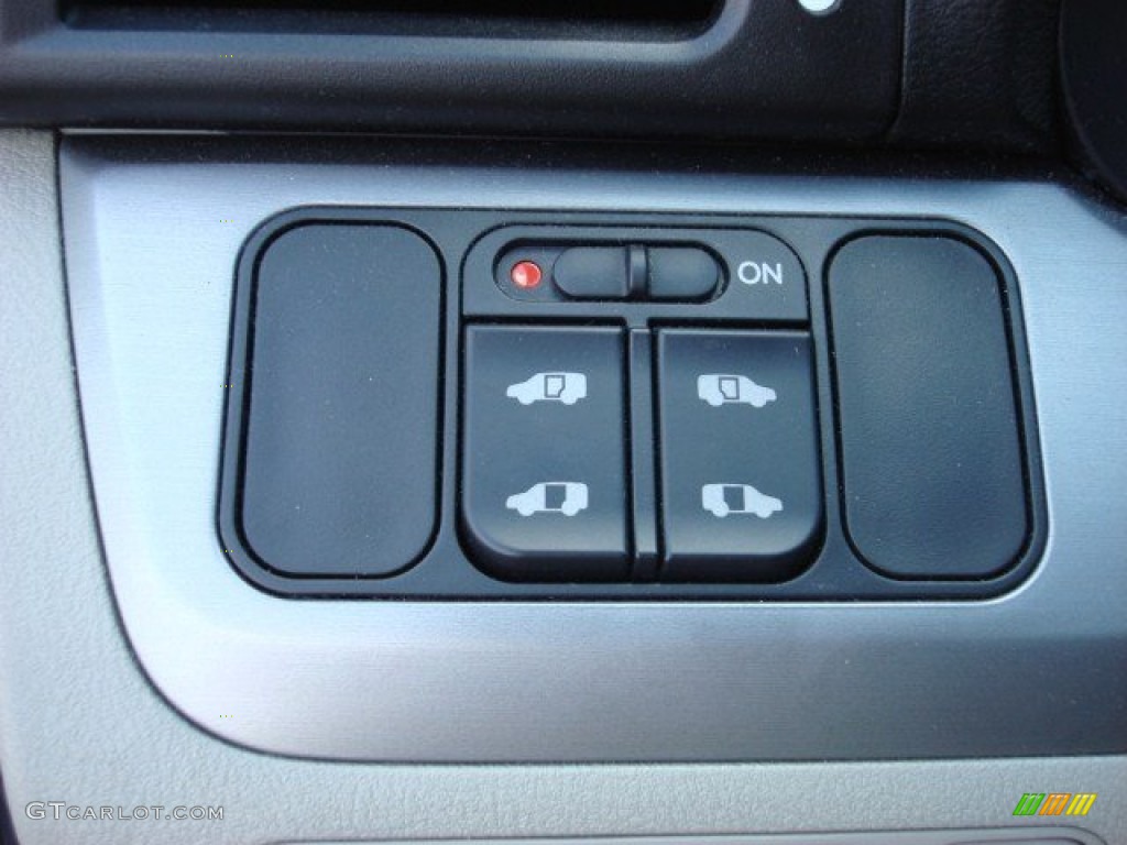 2010 Honda Odyssey EX Controls Photo #54228519