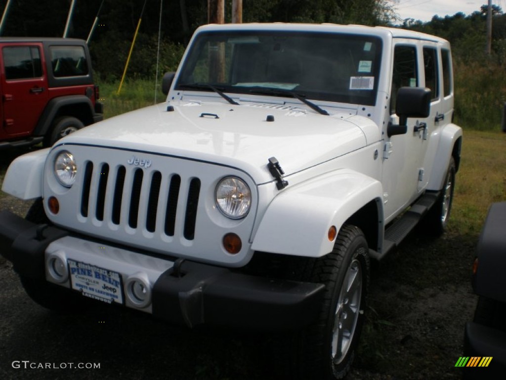 2012 Wrangler Unlimited Sahara 4x4 - Bright White / Black/Dark Saddle photo #1