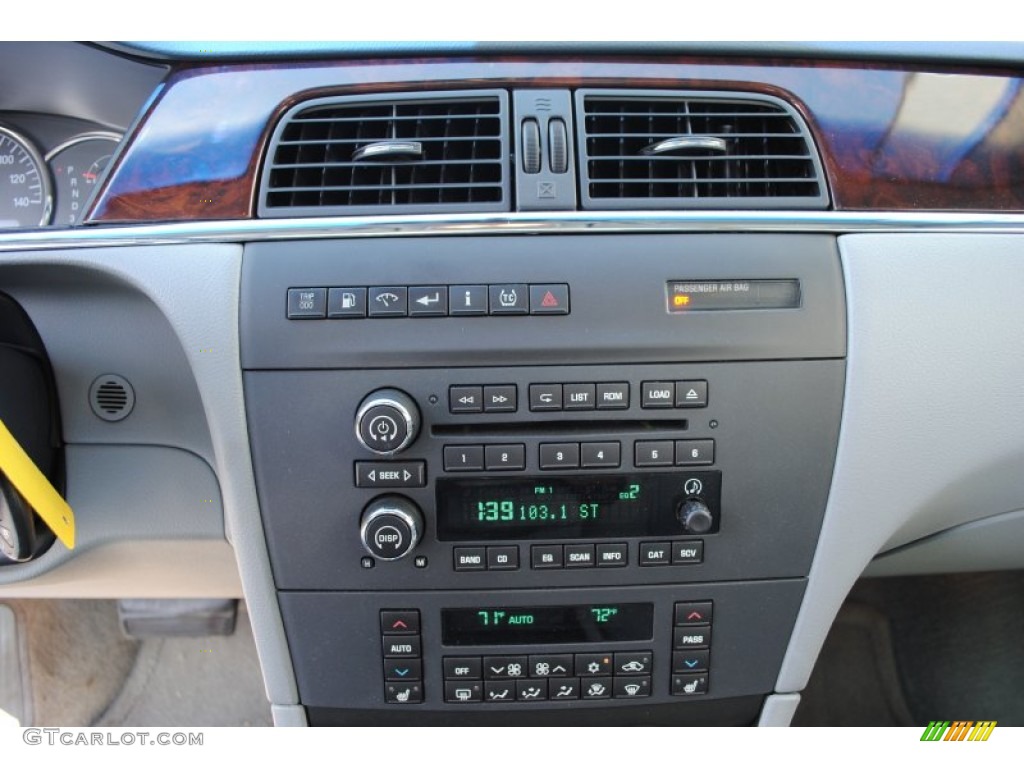 2007 Buick LaCrosse CXS Controls Photo #54231072