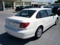 Cream White - L Series L200 Sedan Photo No. 5