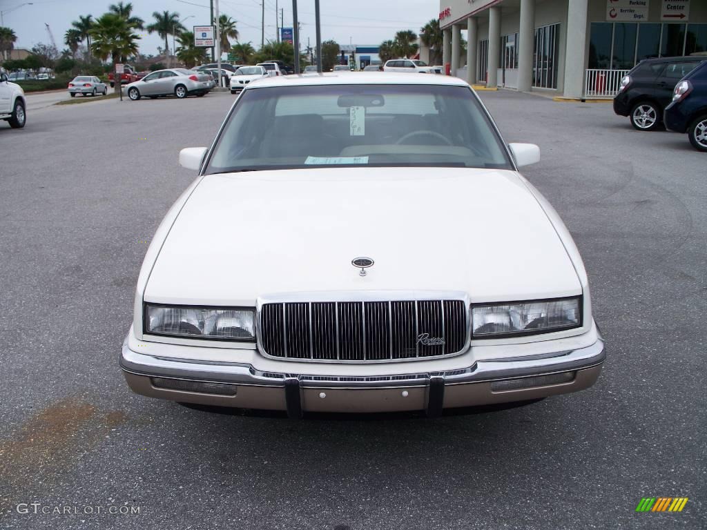 1991 Riviera Coupe - White / Beige photo #3