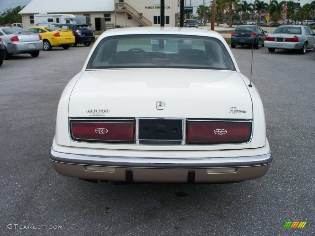 1991 Riviera Coupe - White / Beige photo #6