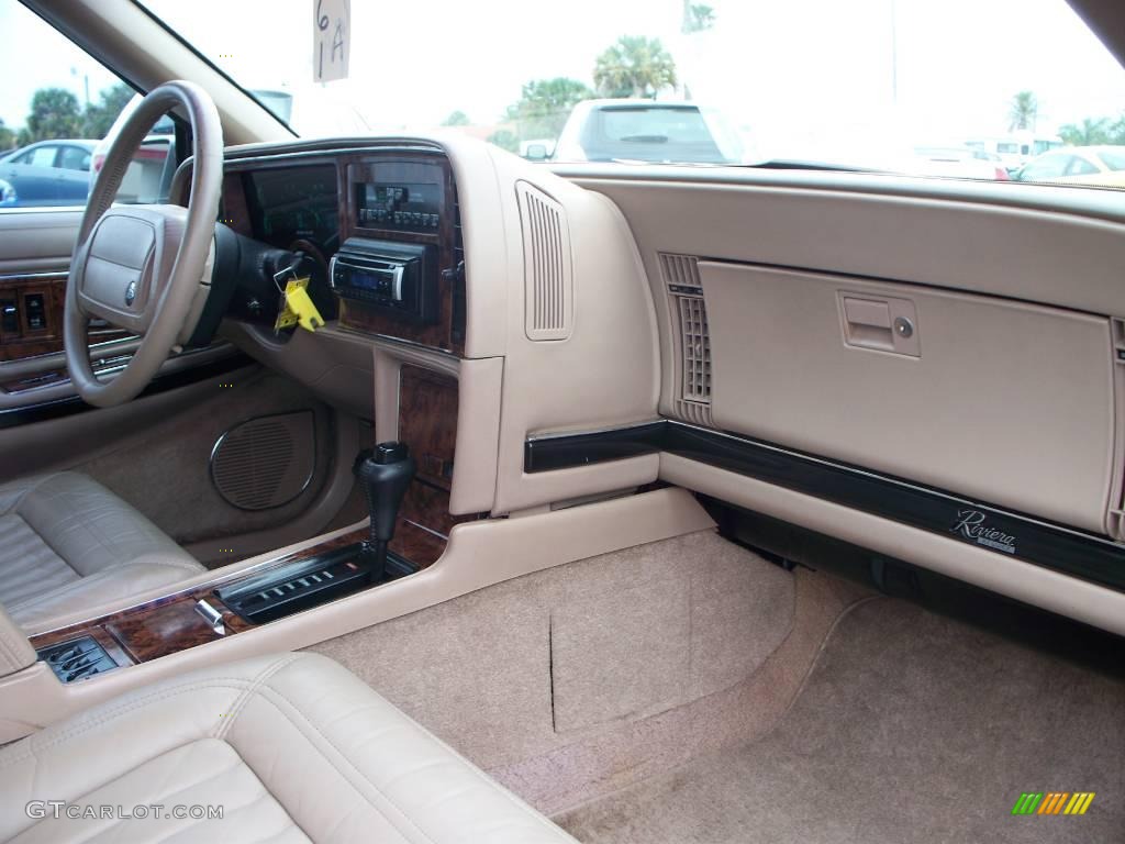 1991 Riviera Coupe - White / Beige photo #21