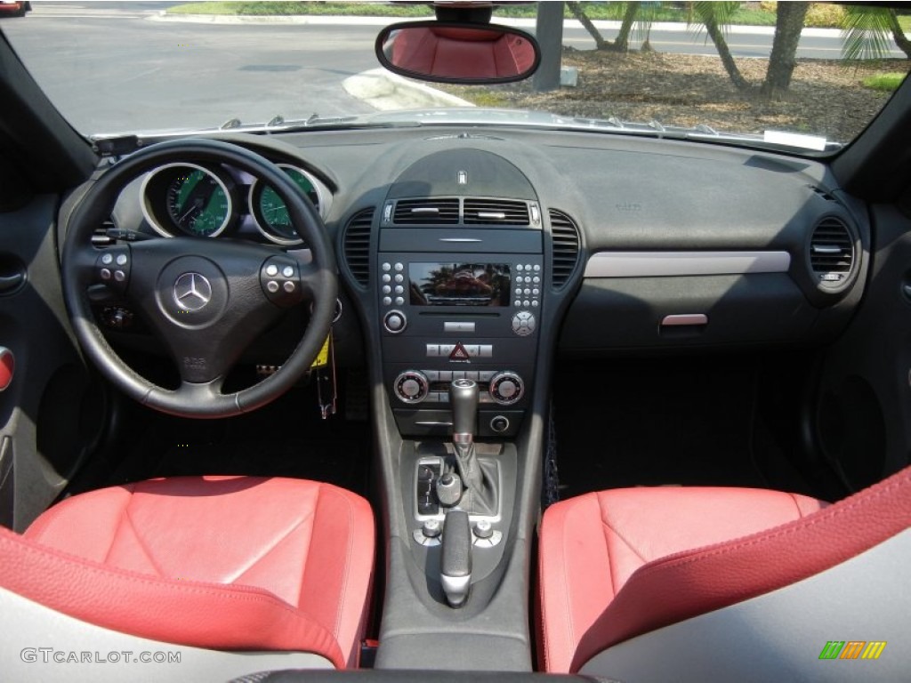 2006 Mercedes-Benz SLK 350 Roadster Black/Red Dashboard Photo #54236847