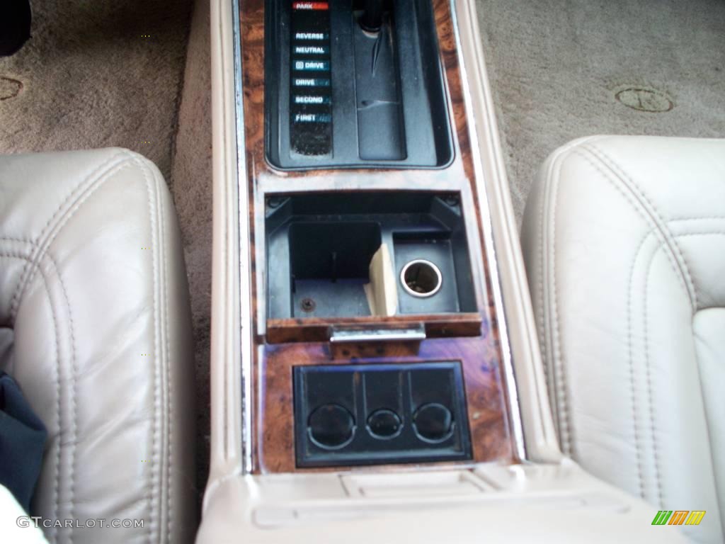 1991 Riviera Coupe - White / Beige photo #30