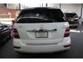 Arctic White - ML 350 4Matic Photo No. 4