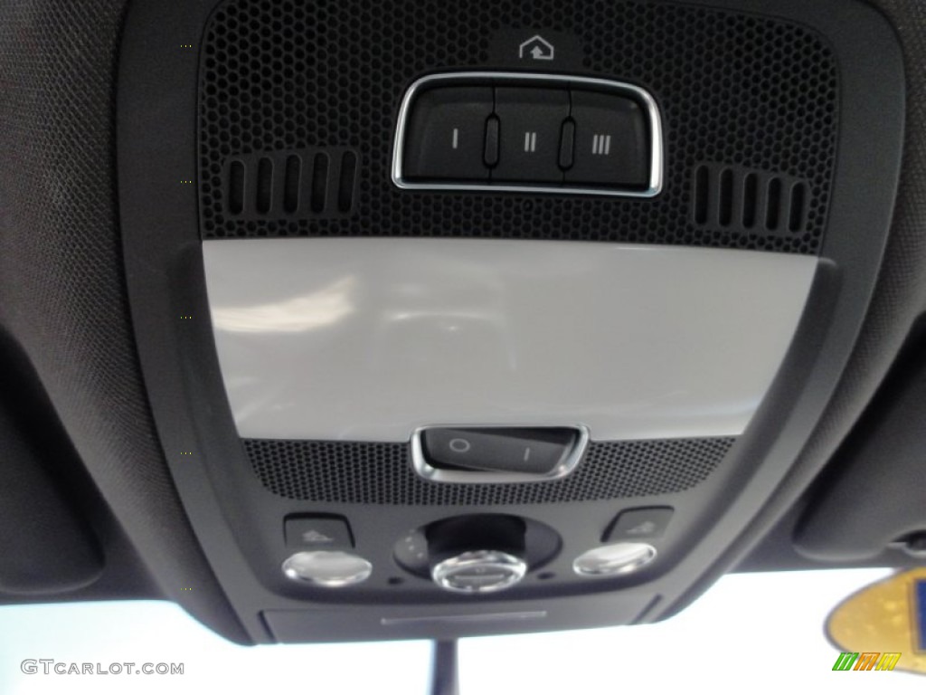 2011 Audi Q5 3.2 quattro Controls Photo #54246884