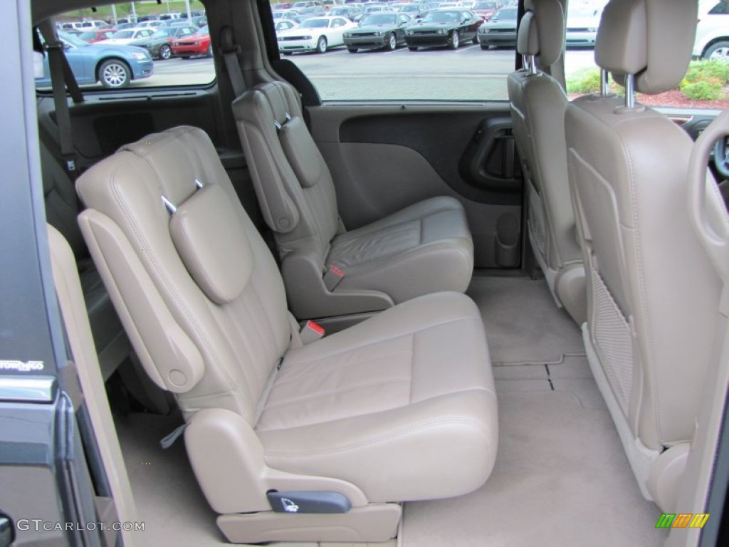 2011 Chrysler Town & Country Touring - L Rear Seat Photo #54250370