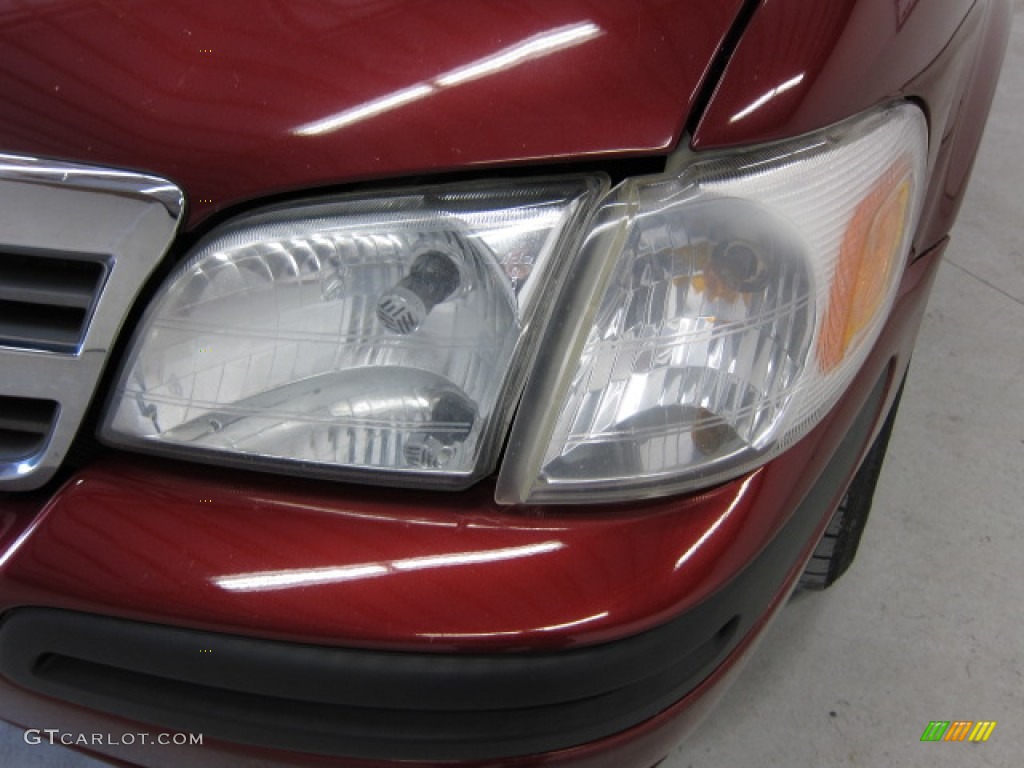2003 Venture  - Redfire Metallic / Medium Gray photo #12