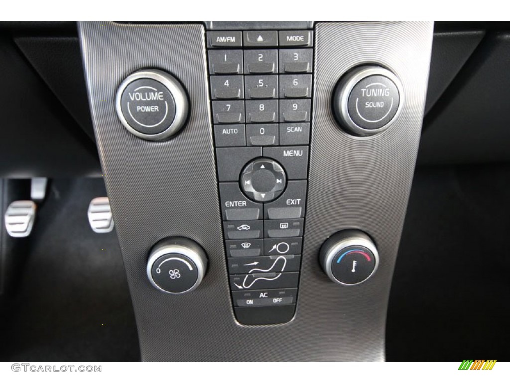 2009 Volvo C30 T5 R-Design Controls Photo #54259073