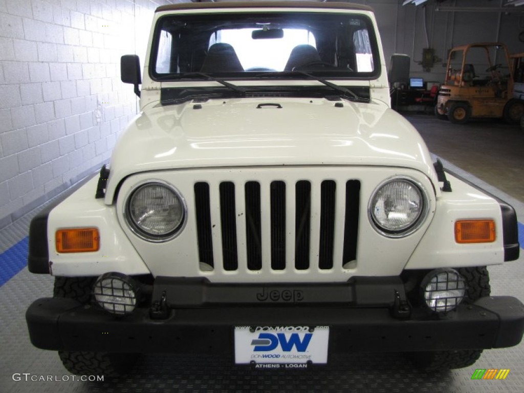 2000 Wrangler SE 4x4 - Stone White / Camel photo #5