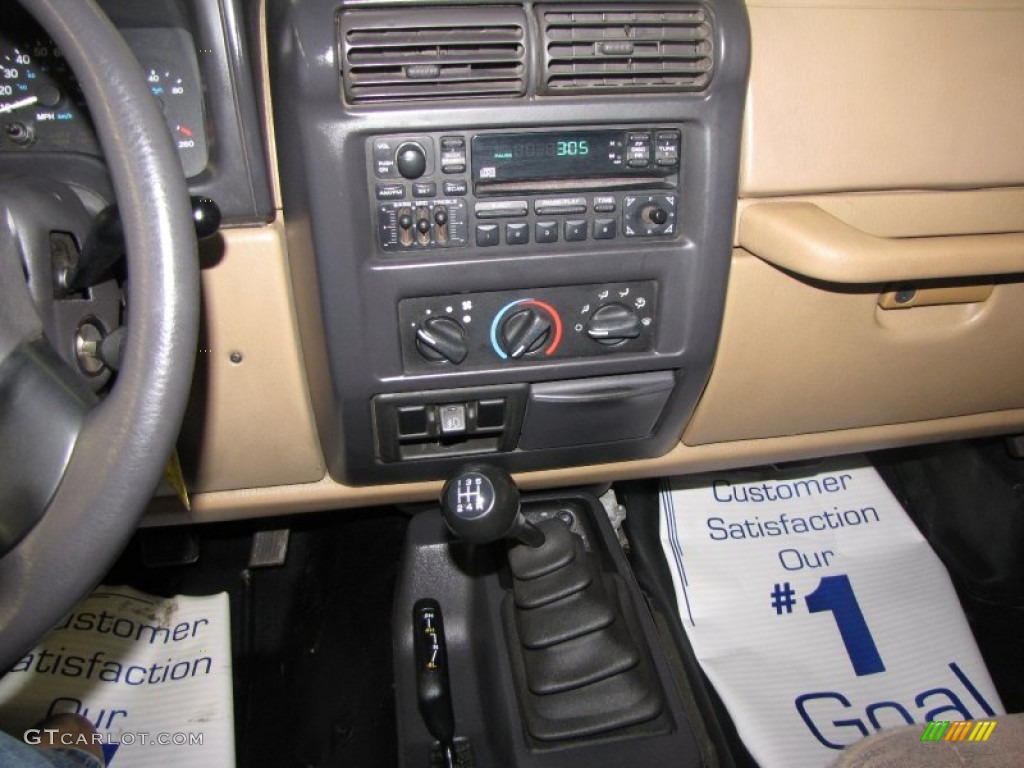 2000 Wrangler SE 4x4 - Stone White / Camel photo #8