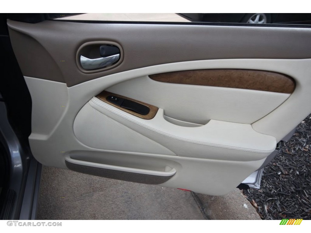 2002 Jaguar S-Type 3.0 Door Panel Photos