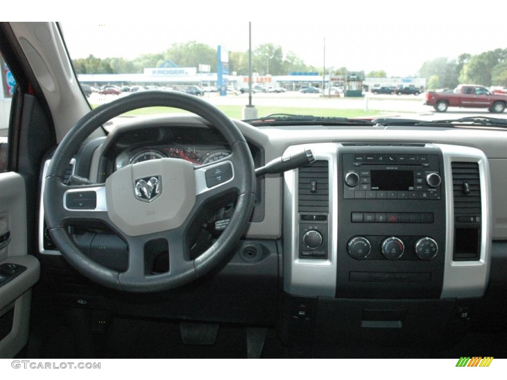 2011 Ram 1500 SLT Quad Cab 4x4 - Flame Red / Dark Slate Gray/Medium Graystone photo #9