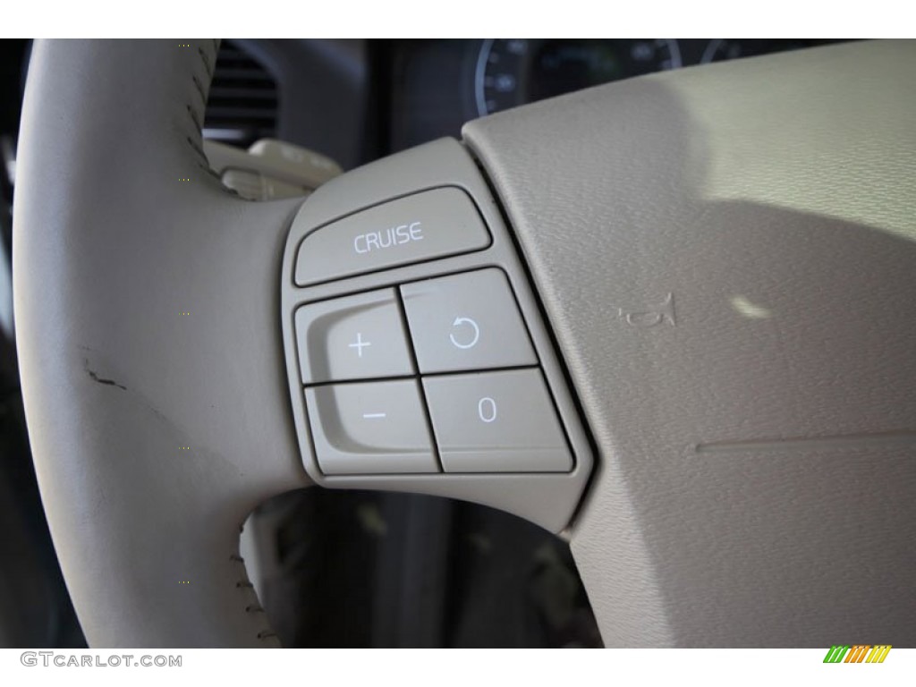 2010 Volvo XC60 3.2 AWD Controls Photo #54264938