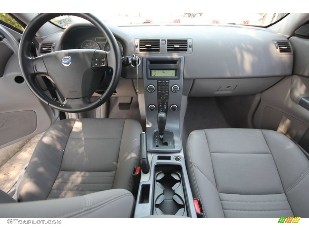 2009 Volvo C30 T5 Quartz Gray Dashboard Photo #54265288