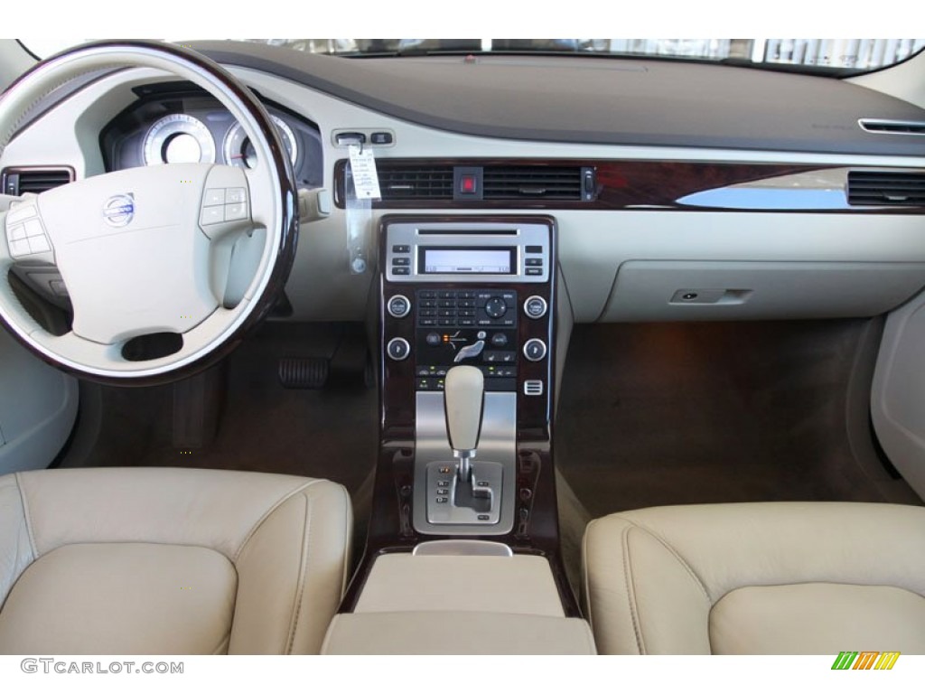 2008 Volvo S80 V8 AWD Sandstone Beige Dashboard Photo #54266799