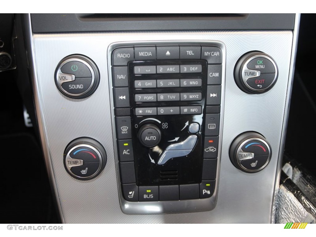 2012 Volvo S60 R-Design AWD Controls Photo #54269444