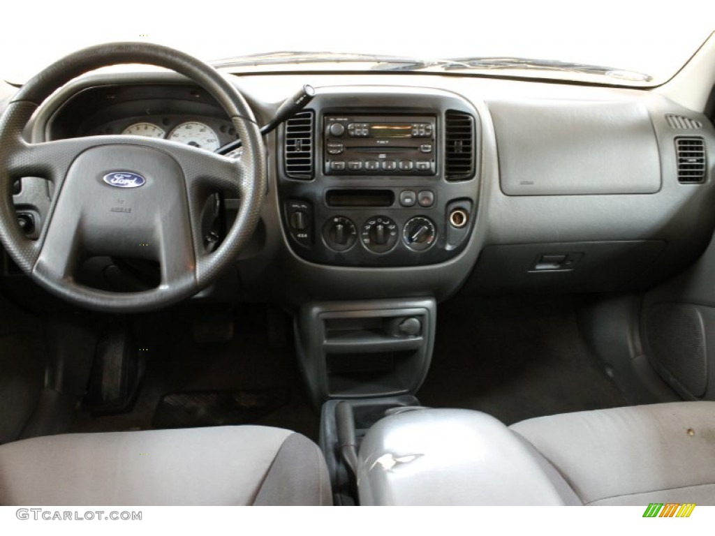 2004 Ford Escape XLS V6 4WD Medium/Dark Flint Dashboard Photo #54273251