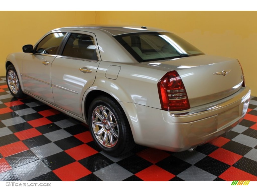 2006 300 C HEMI - Linen Gold Metallic / Dark Slate Gray/Light Graystone photo #3