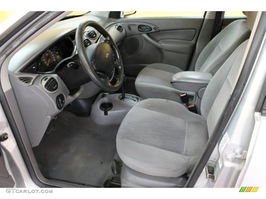 2001 Ford Focus SE Wagon interior Photo #54276239