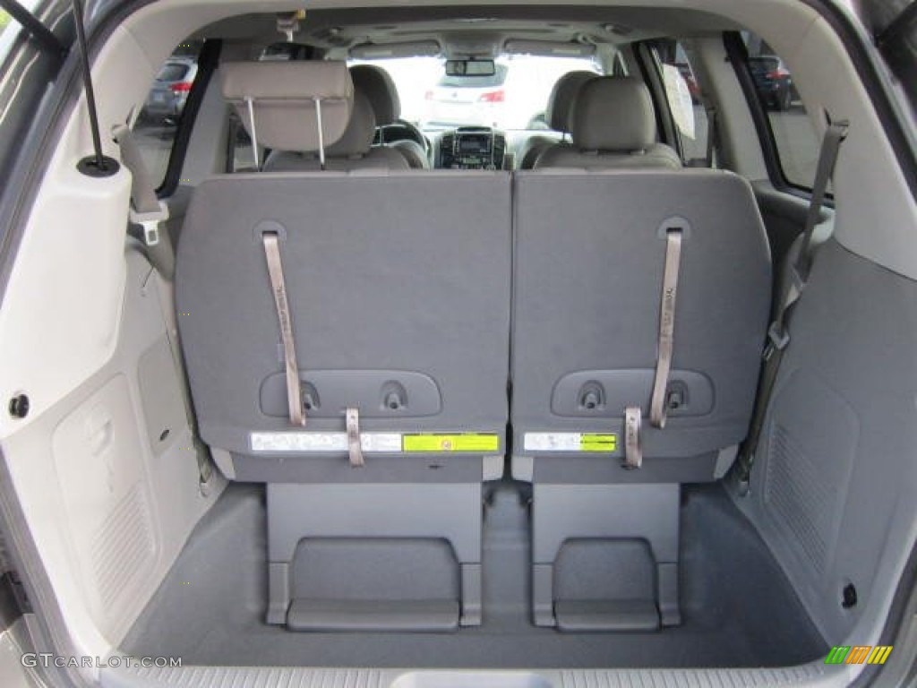 2011 Kia Sedona EX Trunk Photo #54280124
