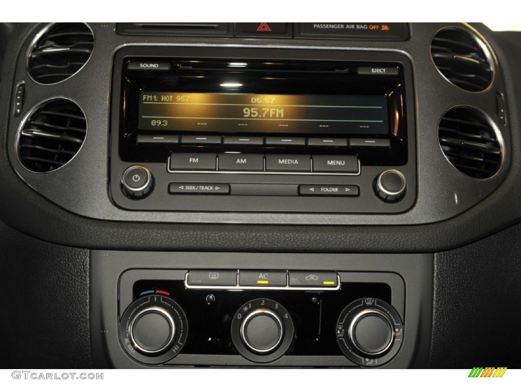 2012 Volkswagen Tiguan SE 4Motion Controls Photo #54282275