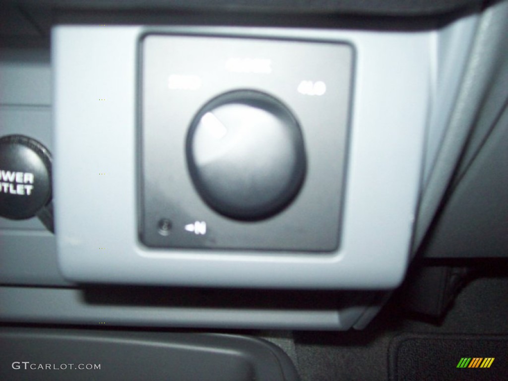 2006 Raider DuroCross Extended Cab 4x4 - Lava Red / Slate Gray photo #14