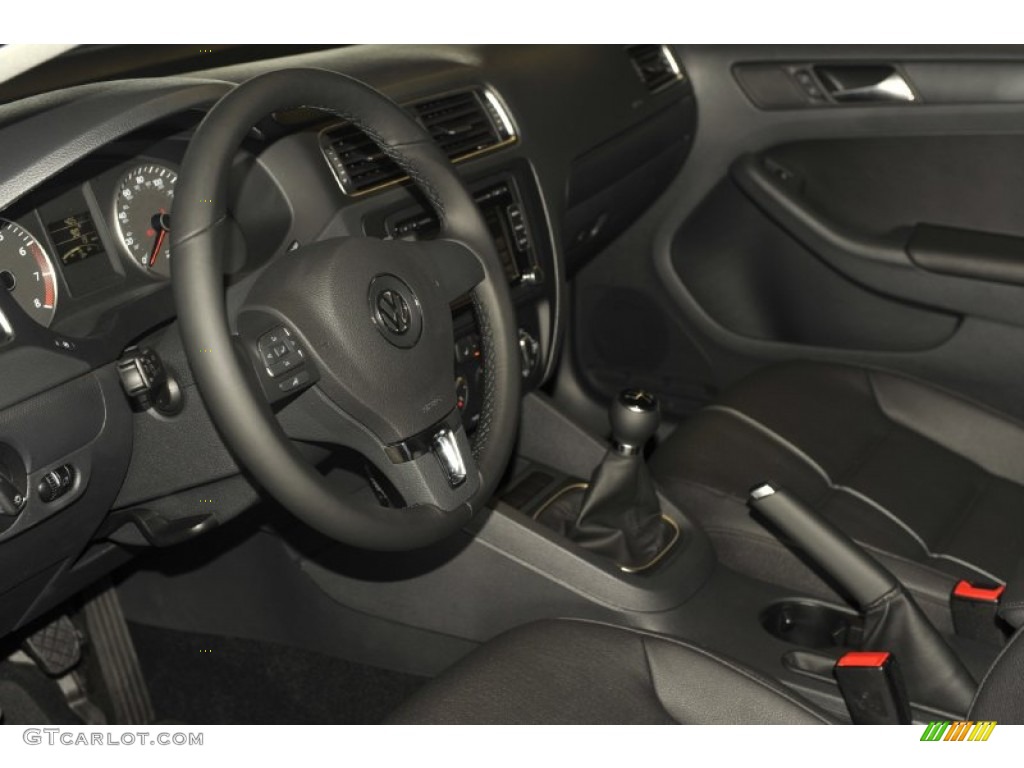 Titan Black Interior 2012 Volkswagen Jetta SE Sedan Photo #54283682