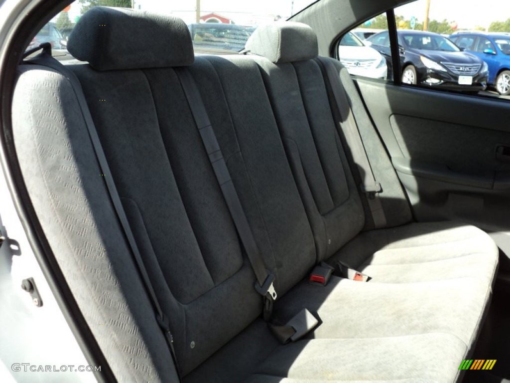 2004 Elantra GLS Sedan - Sterling Silver / Gray photo #28