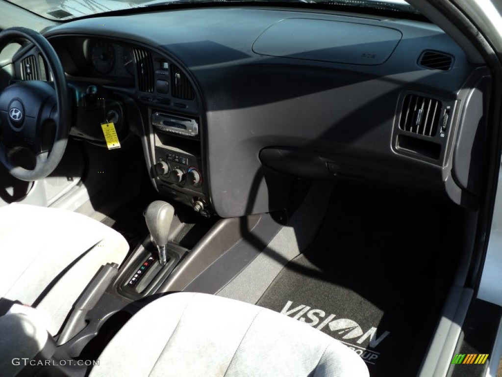 2004 Elantra GLS Sedan - Sterling Silver / Gray photo #30