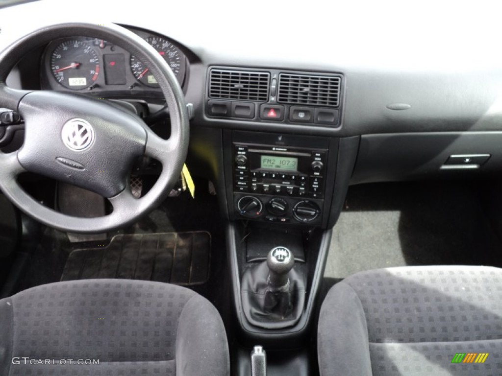 2002 Volkswagen Golf GLS Sedan Black Dashboard Photo #54288290