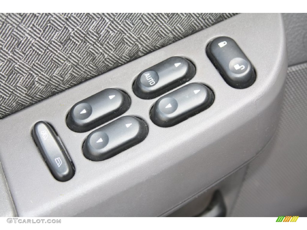 2002 Ford Explorer XLS Controls Photo #54288500