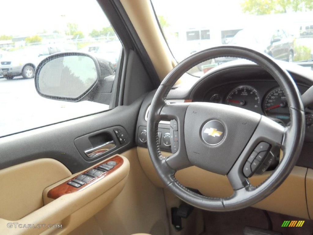 2007 Chevrolet Tahoe LTZ 4x4 Light Cashmere/Ebony Steering Wheel Photo #54288599